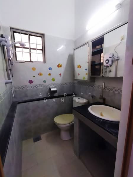 Rumah Teres 1 Tingkat untuk Dijual di Puchong Perdana (Selangor) - Ashraff Daniel - Bathroom - PropertyGuru.com.my