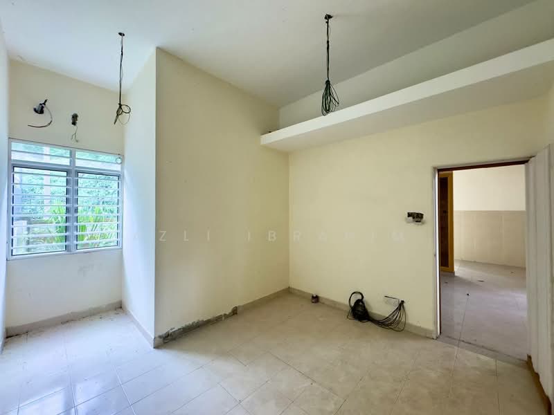 Semi-Detached House for Sale in Bandar Teknologi Kajang (Kajang) - Azli Ibrahim - Interior - PropertyGuru.com.my