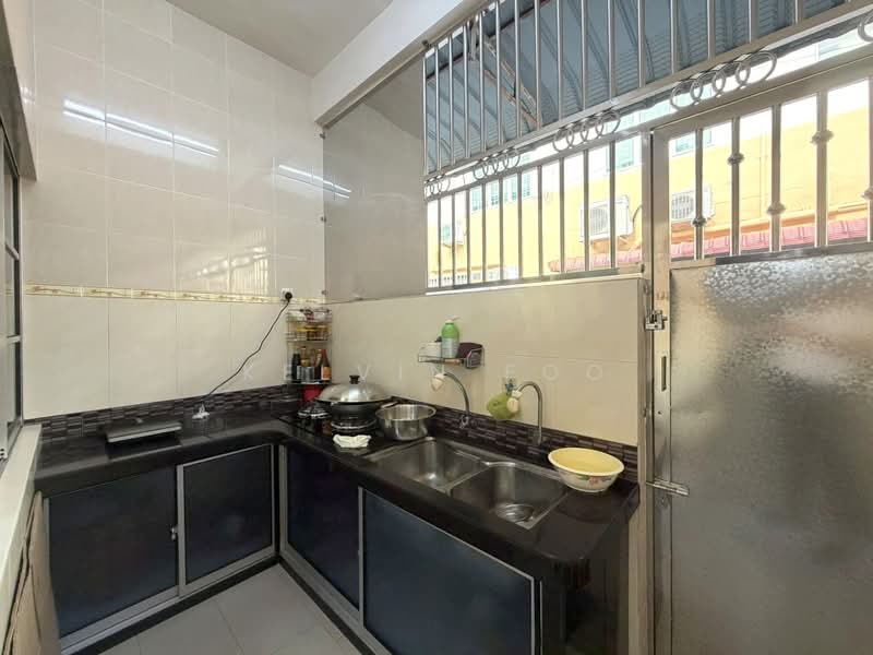 Rumah Teres 2 Tingkat untuk Dijual di Taman Juta Intan (Teluk Intan) - Kelvin Foo - Kitchen - PropertyGuru.com.my