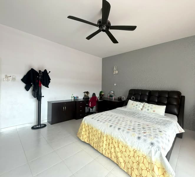 Rumah Teres 2 Tingkat untuk Dijual di Taman Juta Intan (Teluk Intan) - Kelvin Foo - Bedroom - PropertyGuru.com.my
