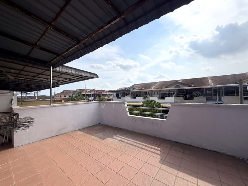 Rumah Teres 2 Tingkat untuk Dijual di Taman Juta Intan (Teluk Intan) - Kelvin Foo - Balcony - PropertyGuru.com.my