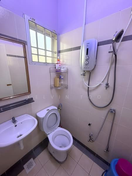 Rumah Teres 2 Tingkat untuk Dijual di Taman Juta Intan (Teluk Intan) - Kelvin Foo - Bathroom - PropertyGuru.com.my