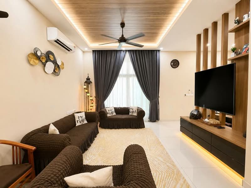 Rumah Teres 2 Tingkat untuk Dijual di Iskandar Puteri (Nusajaya) (Johor) - Amir Faris Rusli - Living Room - PropertyGuru.com.my
