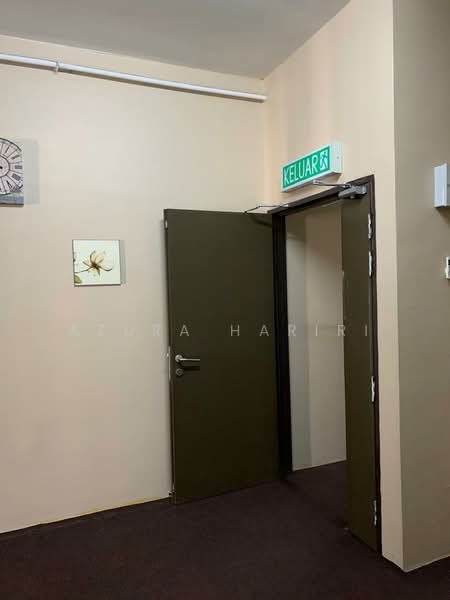 Office for Rent in Shah Alam (Selangor) - Azura Hariri - Corridor - PropertyGuru.com.my