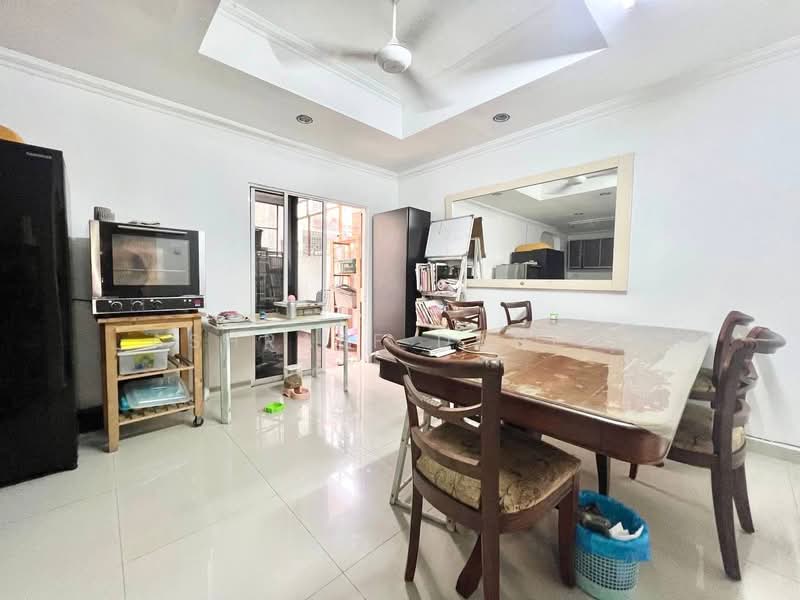 2-storey Terraced House for Sale in Sungai Buloh (Selangor) - Ashraff Daniel - Dining Room - PropertyGuru.com.my