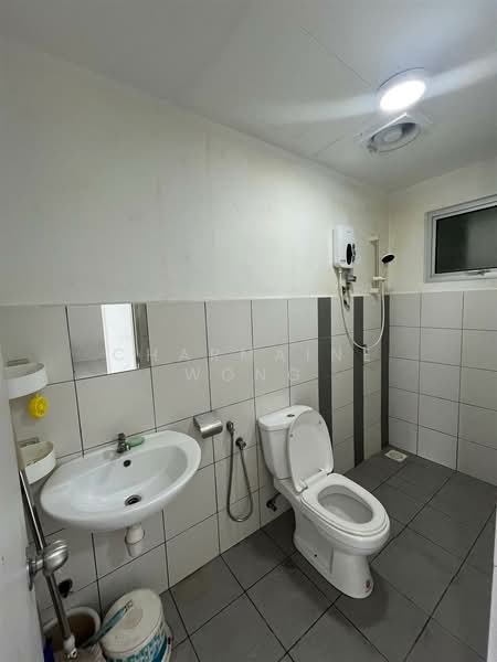 Pangsapuri untuk Disewa di Jalilmas - Charmaine Wong - Bathroom - PropertyGuru.com.my