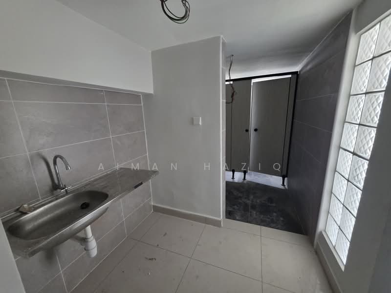 Shop / Office for Rent in Seksyen 23 (Shah Alam) - Aiman Haziq - Bathroom - PropertyGuru.com.my