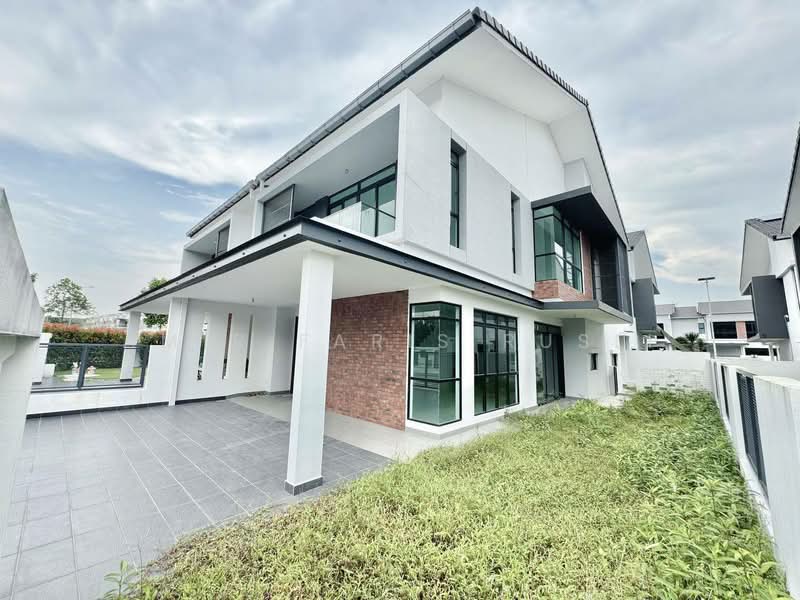 Cluster House for Sale in Iskandar Puteri (Nusajaya) (Johor) - Amir Faris Rusli - Exterior - PropertyGuru.com.my
