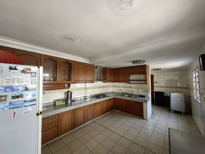 Rumah Banglo untuk Dijual di Taman Bukit Cheras (Cheras) - Boey Lau - Kitchen - PropertyGuru.com.my