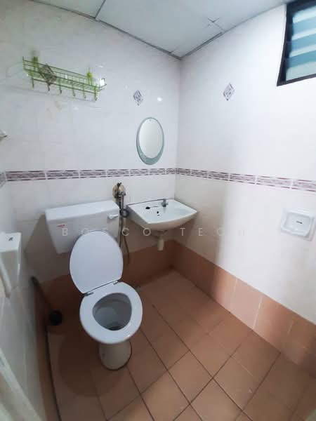 Kondominium untuk Disewa di E-Park Condominium - Bosco Teoh - Bathroom - PropertyGuru.com.my