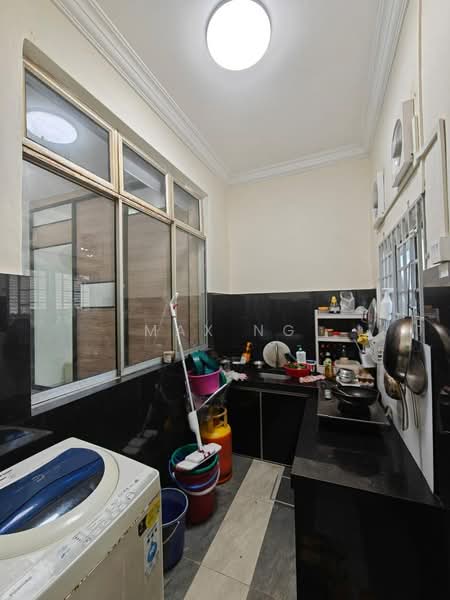 1-storey Terraced House for Sale in Taman Universiti (Skudai) - Max Ng - Kitchen - PropertyGuru.com.my