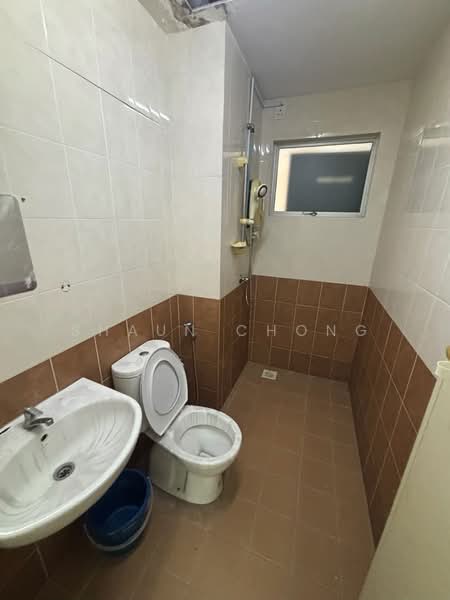 Kondominium untuk Disewa di Pearl Avenue - Shaun Chong - Bathroom - PropertyGuru.com.my