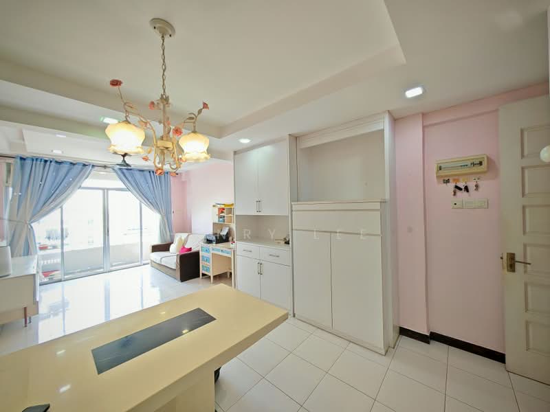 Pangsapuri untuk Dijual di The Pulse Condominium - Henry Lee - Living Room - PropertyGuru.com.my