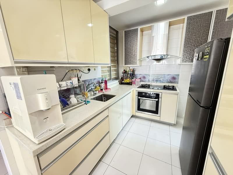 Pangsapuri untuk Dijual di The Pulse Condominium - Henry Lee - Kitchen - PropertyGuru.com.my
