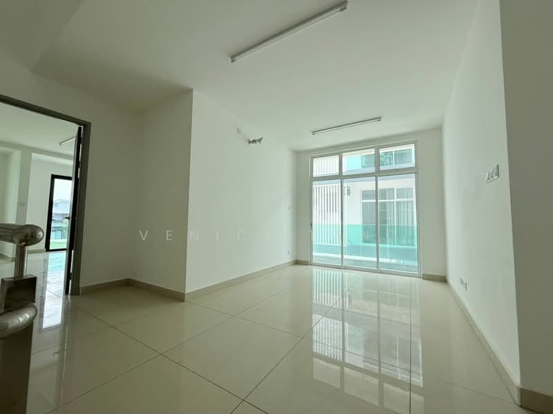 Rumah Berkembar untuk Dijual di Skudai (Johor) - Venice Tang - Living Room - PropertyGuru.com.my