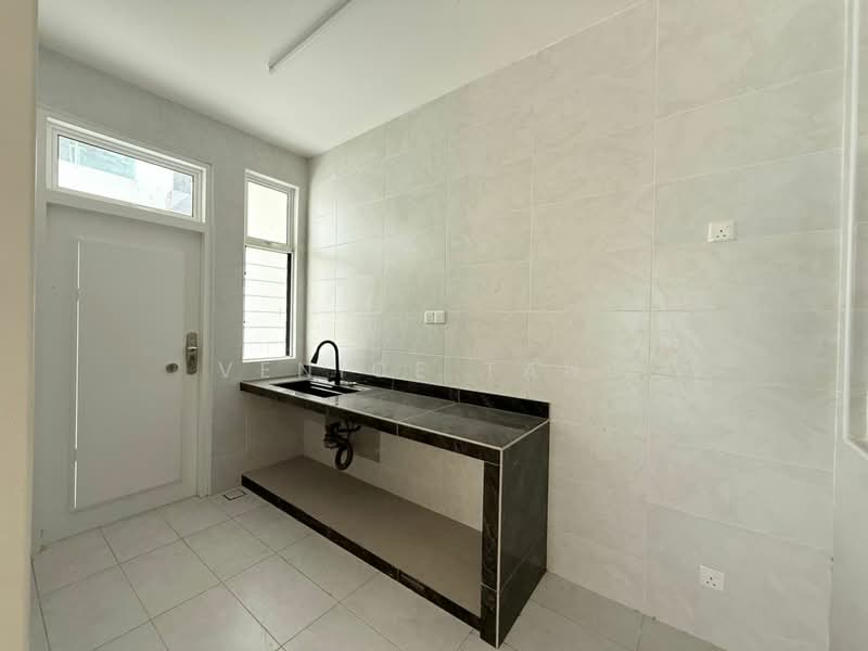 Rumah Berkembar untuk Dijual di Skudai (Johor) - Venice Tang - Kitchen - PropertyGuru.com.my
