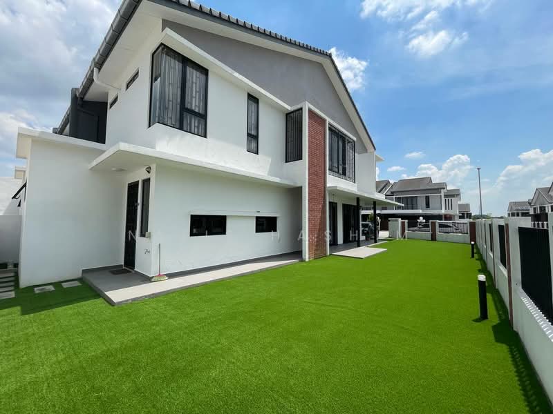 2-storey Terraced House for Sale in Elmina (Shah Alam) - Nafis Hashim - Exterior - PropertyGuru.com.my