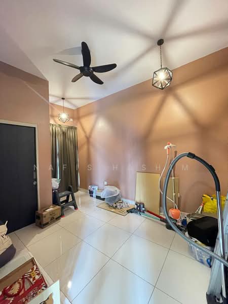 2-storey Terraced House for Sale in Elmina (Shah Alam) - Nafis Hashim - Living Room - PropertyGuru.com.my