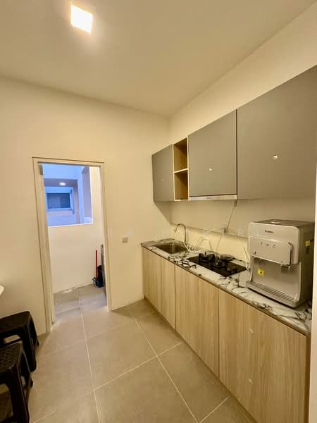 Service Residence for Rent at Suite Enesta - Azura Hariri - Kitchen - PropertyGuru.com.my