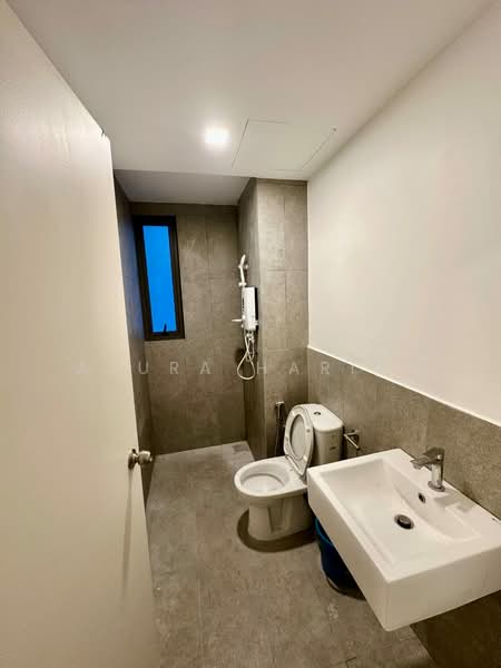 Service Residence for Rent at Suite Enesta - Azura Hariri - Bathroom - PropertyGuru.com.my