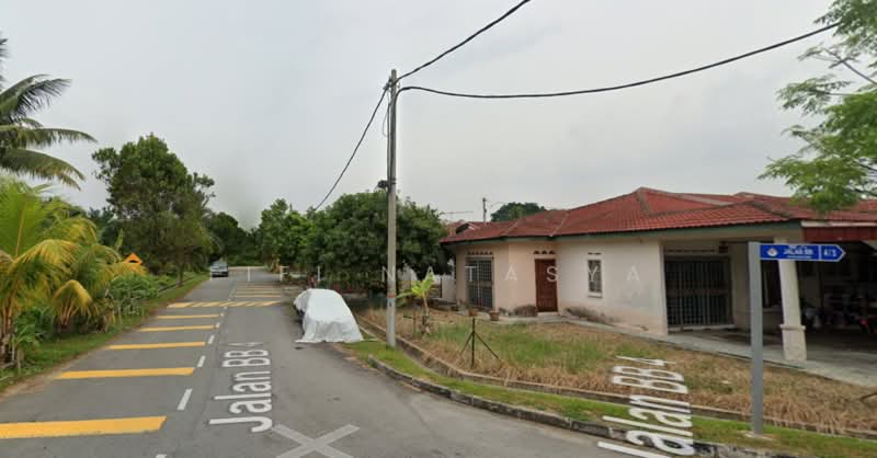 1-storey Terraced House for Sale in Banting (Selangor) - Fifi Natasya - Exterior - PropertyGuru.com.my