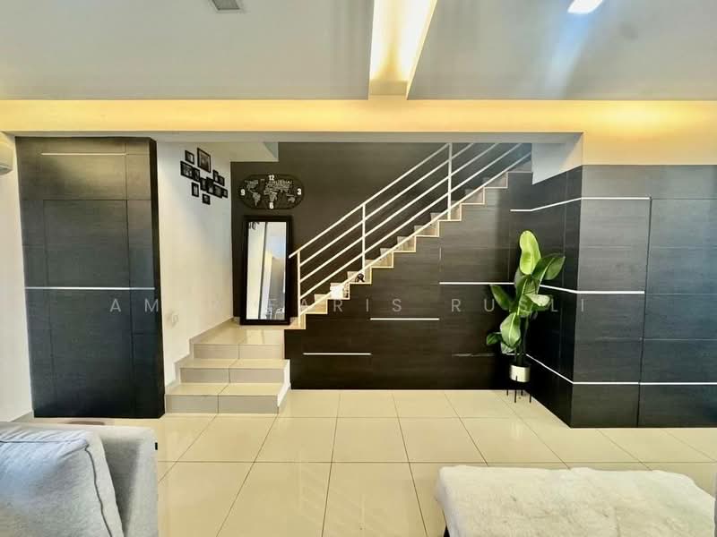 2-storey Terraced House for Sale in Setia Tropika (Johor Bahru) - Amir Faris Rusli - Living Room - PropertyGuru.com.my