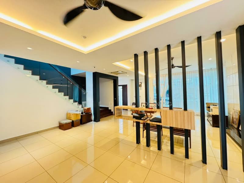 Rumah Berkembar untuk Dijual di Garden Residence (Cyberjaya) - Jared Wong - Living Room - PropertyGuru.com.my
