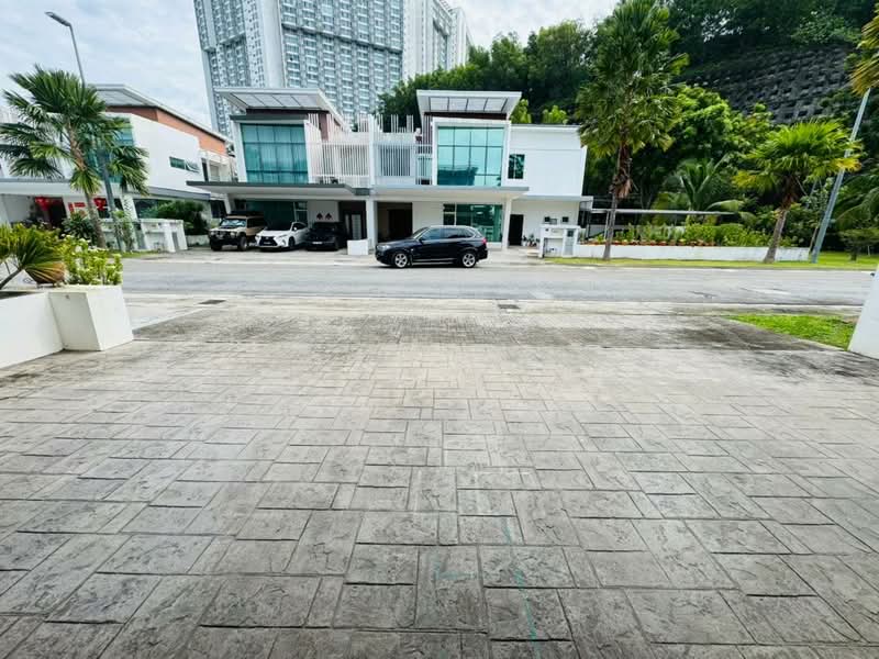 Rumah Berkembar untuk Dijual di Garden Residence (Cyberjaya) - Jared Wong - PropertyGuru.com.my