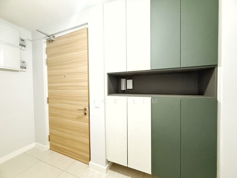 Service Residence for Rent at The Sentral Suites - Alice Lim - Build In Shoe Cabinet - PropertyGuru.com.my