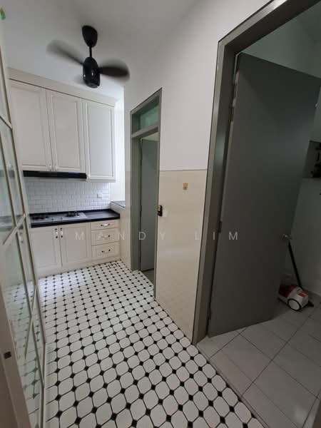 3-storey Terraced House for Rent in Cyberjaya (Selangor) - Mandy Lim - Kitchen - PropertyGuru.com.my