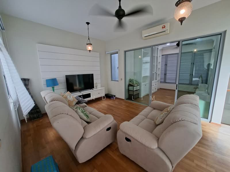 3-storey Terraced House for Rent in Cyberjaya (Selangor) - Mandy Lim - Living Room - PropertyGuru.com.my