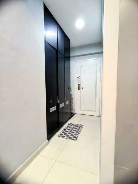 Kondominium untuk Dijual di Sea View Tower - Mike Kuar - Entrance - PropertyGuru.com.my