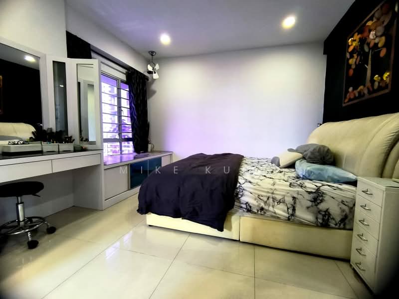Kondominium untuk Dijual di Sea View Tower - Mike Kuar - Bedroom - PropertyGuru.com.my