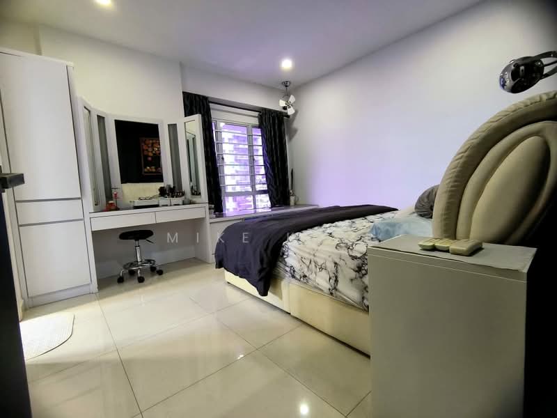 Kondominium untuk Dijual di Sea View Tower - Mike Kuar - Bedroom - PropertyGuru.com.my