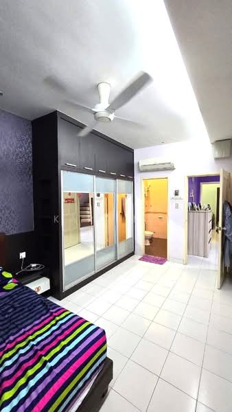 Rumah Teres 1 Tingkat untuk Dijual di Taman Seri Austin (Tebrau) - Karl Lim - Bedroom - PropertyGuru.com.my