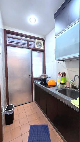 Rumah Teres 1 Tingkat untuk Dijual di Taman Seri Austin (Tebrau) - Karl Lim - Kitchen - PropertyGuru.com.my
