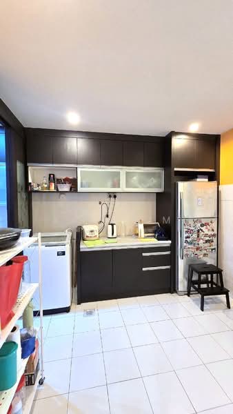 Rumah Teres 1 Tingkat untuk Dijual di Taman Seri Austin (Tebrau) - Karl Lim - Kitchen - PropertyGuru.com.my
