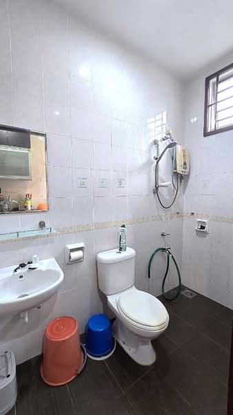 Rumah Teres 1 Tingkat untuk Dijual di Taman Seri Austin (Tebrau) - Karl Lim - Bathroom - PropertyGuru.com.my