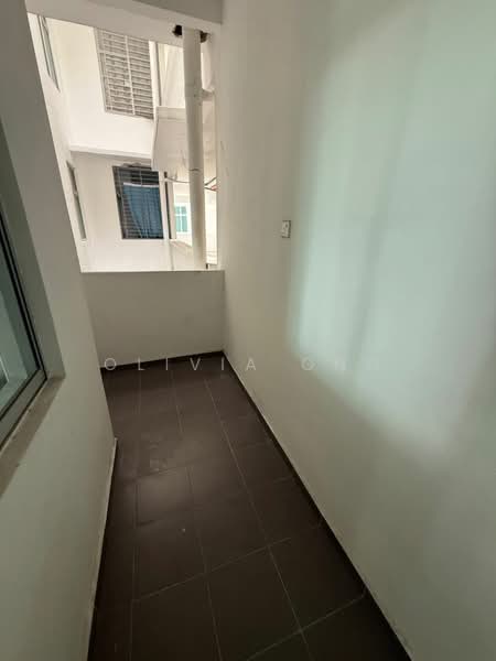 Pangsapuri untuk Dijual di Seri Molek Perdana - Olivia Ong - Balcony - PropertyGuru.com.my