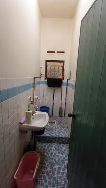 Rumah Teres 2 Tingkat untuk Dijual di Taman Sentosa (Johor Bahru) - Anne Chiang - Bathroom - PropertyGuru.com.my