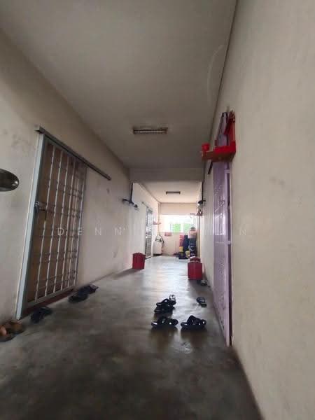 Apartment for Sale at Sri Impian - Dennix Chin - Corridor - PropertyGuru.com.my