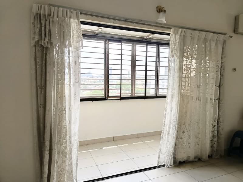 Kondominium untuk Dijual di Taman Desa Pesona - Siao Yin Ng - Balcony - PropertyGuru.com.my