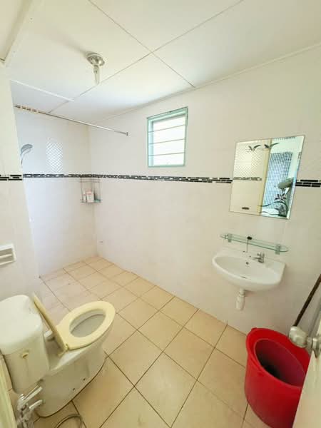 Kondominium untuk Dijual di Juta Mines - Y.H. Lee - Bathroom - PropertyGuru.com.my