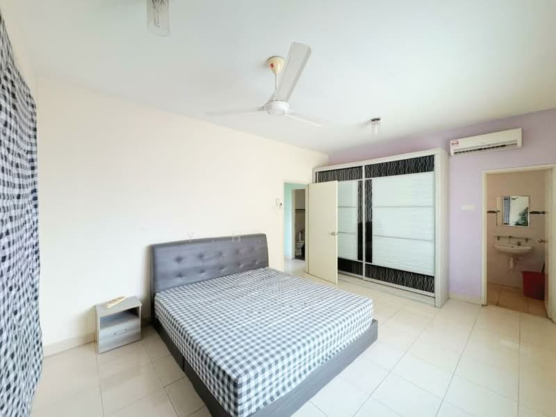 Kondominium untuk Dijual di Juta Mines - Y.H. Lee - Bedroom - PropertyGuru.com.my