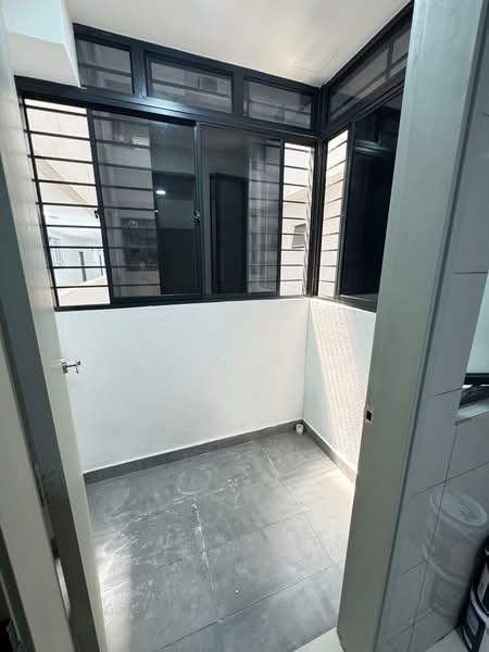 Kondominium untuk Disewa di Legend Heights - Kin CK - Balcony - PropertyGuru.com.my