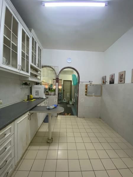 2-storey Terraced House for Sale in Bandar Tun Hussein Onn (Cheras) - Clarence Chong - Kitchen - PropertyGuru.com.my