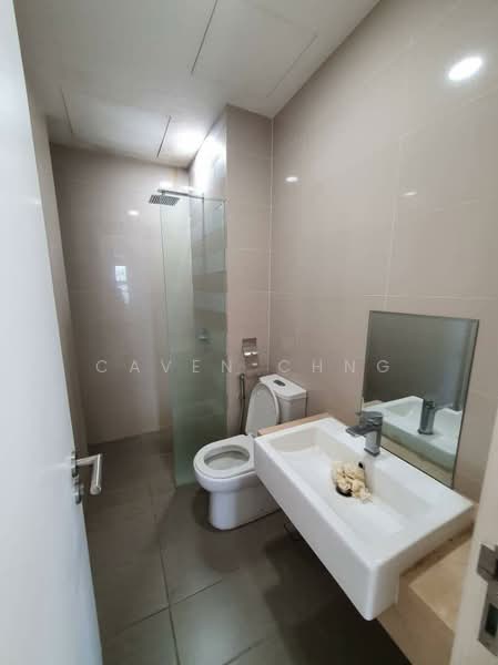 Servis Apartment untuk Dijual di South View - Caven Chng - Bathroom - PropertyGuru.com.my