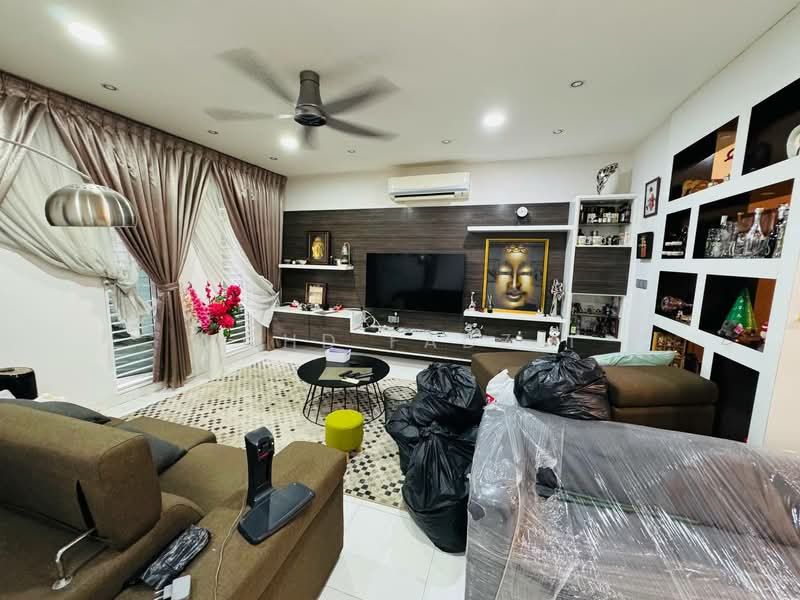 Rumah Teres untuk Dijual di Denai Alam (Shah Alam) - Mohd Fadzli - Living Room - PropertyGuru.com.my