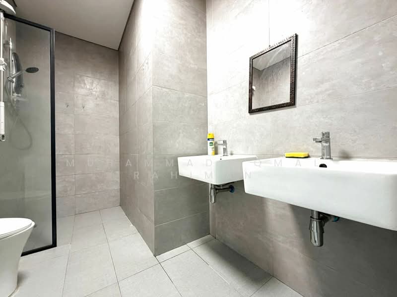 Servis Apartment untuk Dijual di Cubic Botanical - Muhammad Iqmal Rahiman - Bathroom - PropertyGuru.com.my