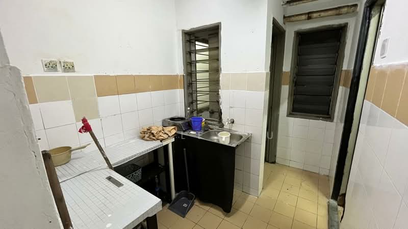 Pangsapuri untuk Dijual di Apartment Sri Rakyat - Wesley Fu - Kitchen - PropertyGuru.com.my
